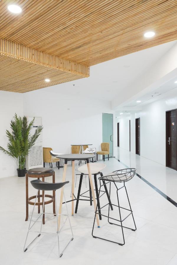 Travelbee Airport Inn Île de Mactan Extérieur photo