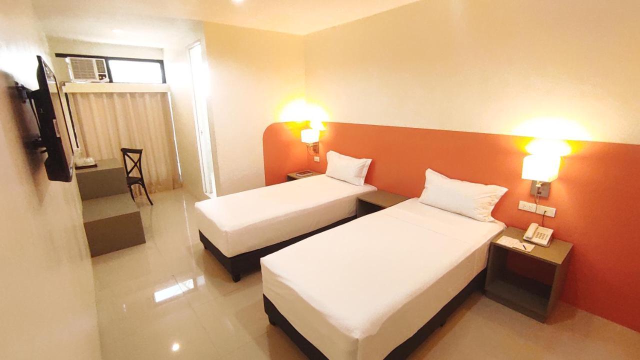 Travelbee Airport Inn Île de Mactan Extérieur photo